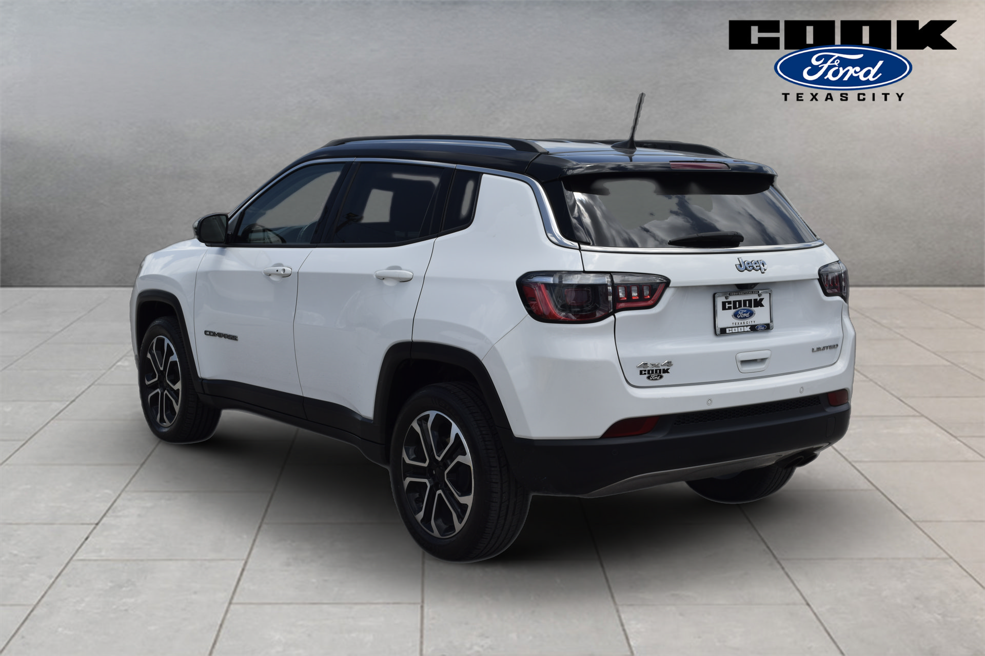 Used 2022 Jeep Compass Limited AWD/4WD image 4