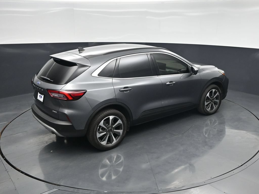 Certified 2023 Ford Escape Platinum AWD/4WD image 42