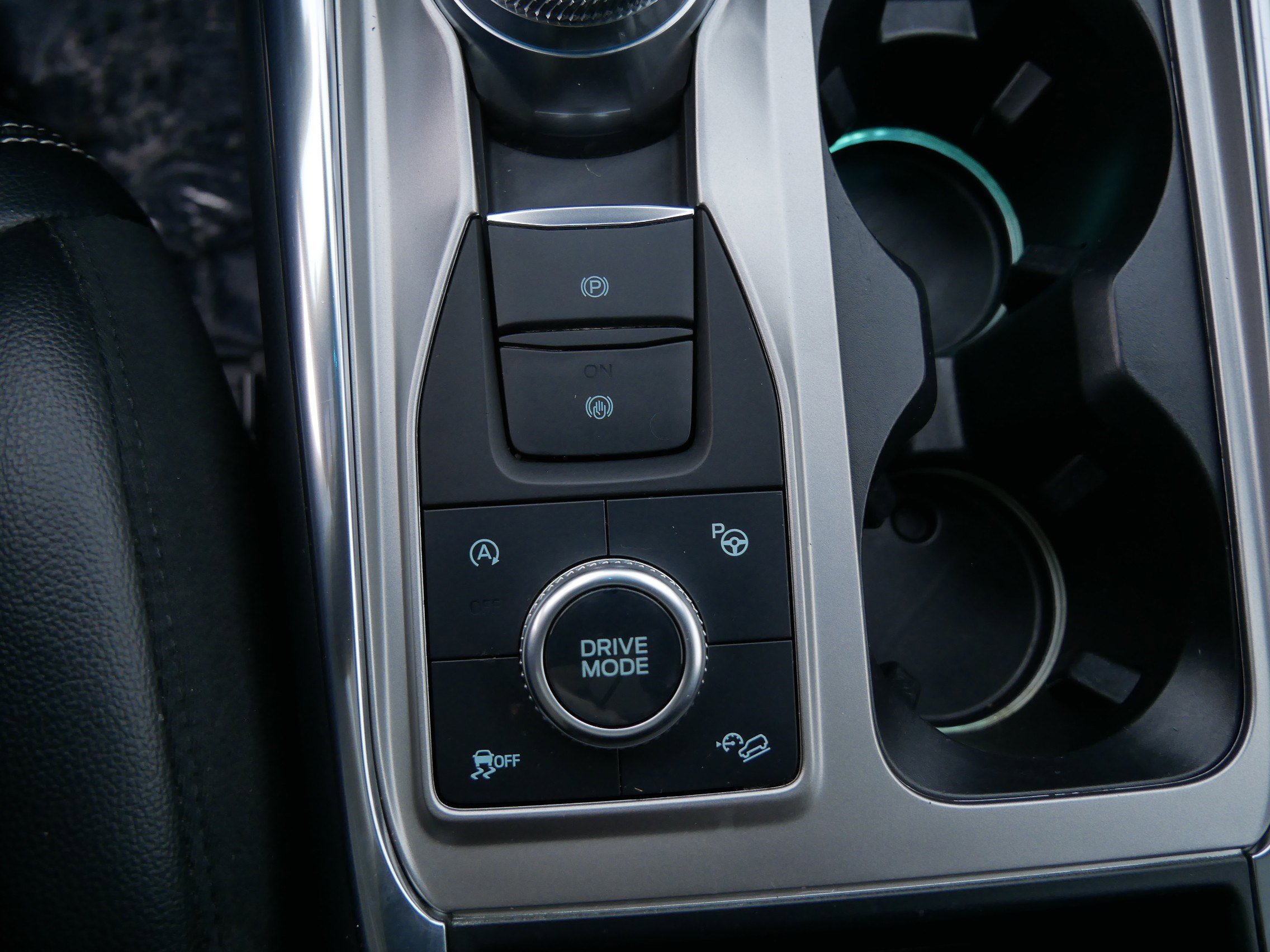 Certified 2020 Ford Explorer ST w/ ST Street Pack image 30