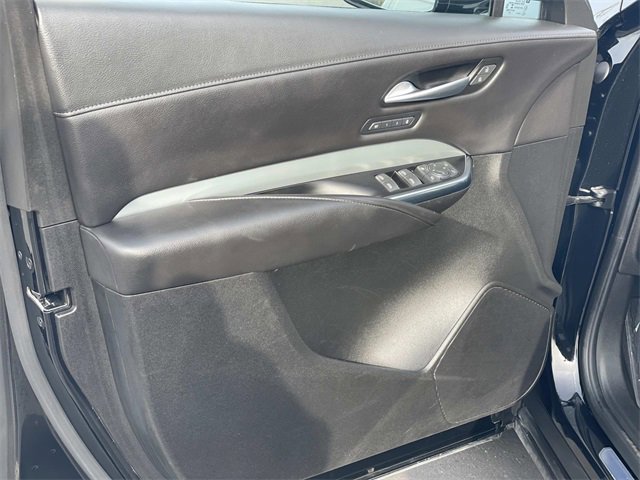 Used 2023 Cadillac XT4 Premium Luxury w/ Cold Weather Package image 18