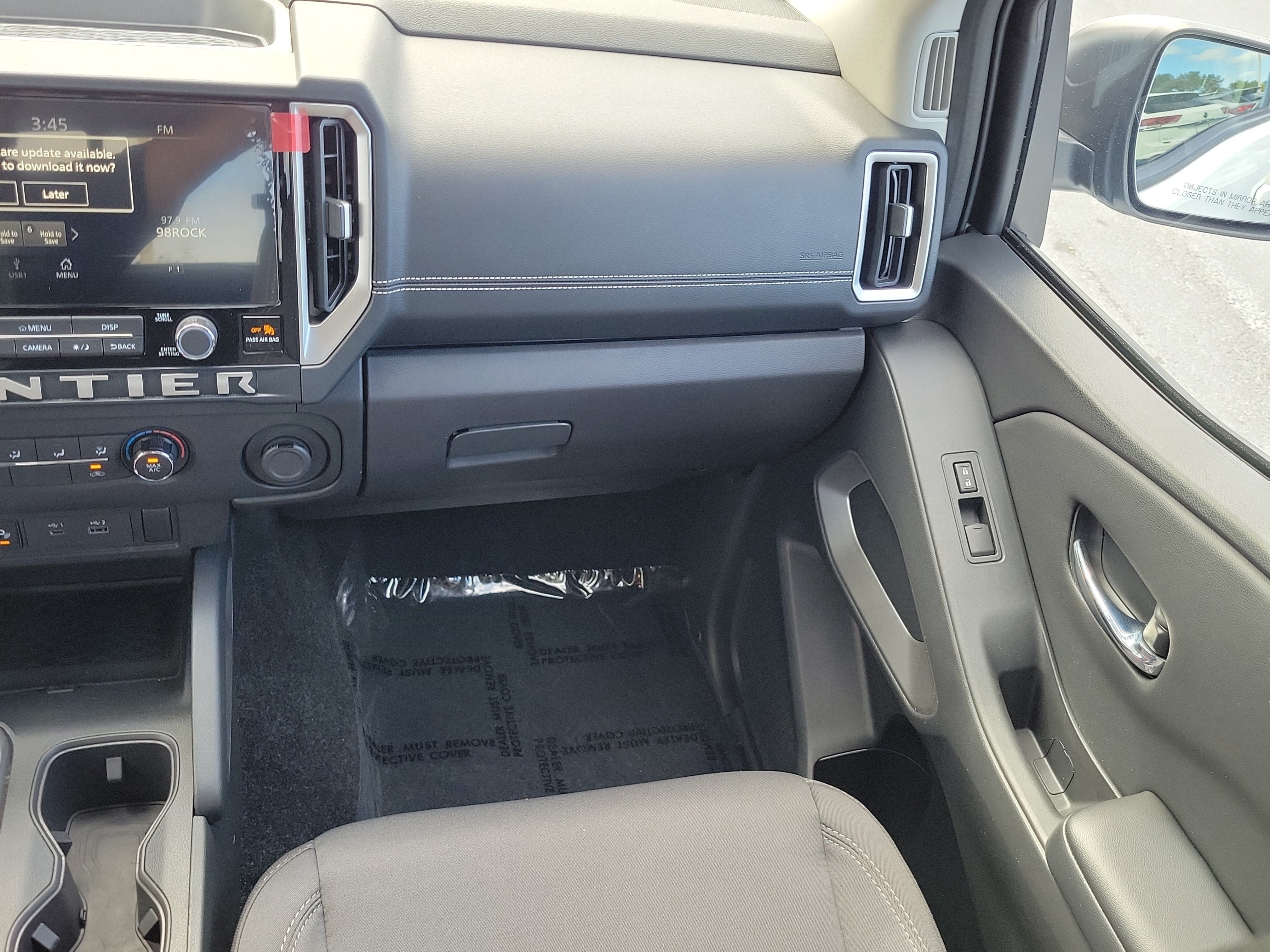 Used 2025 Nissan Frontier SV RWD image 15