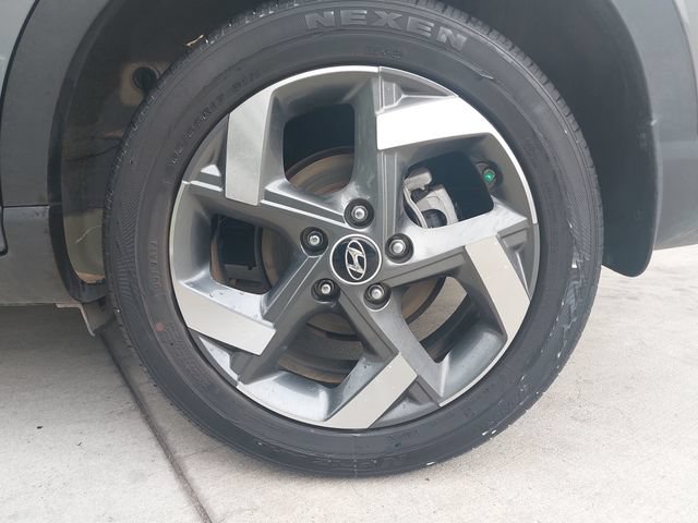 Used 2022 Hyundai Venue Limited FWD image 30