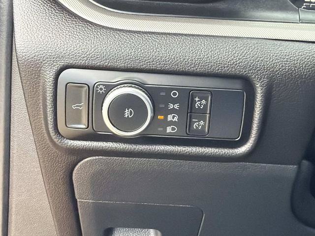 Certified 2024 Ford Explorer XLT w/ Equipment Group 202A RWD image 24