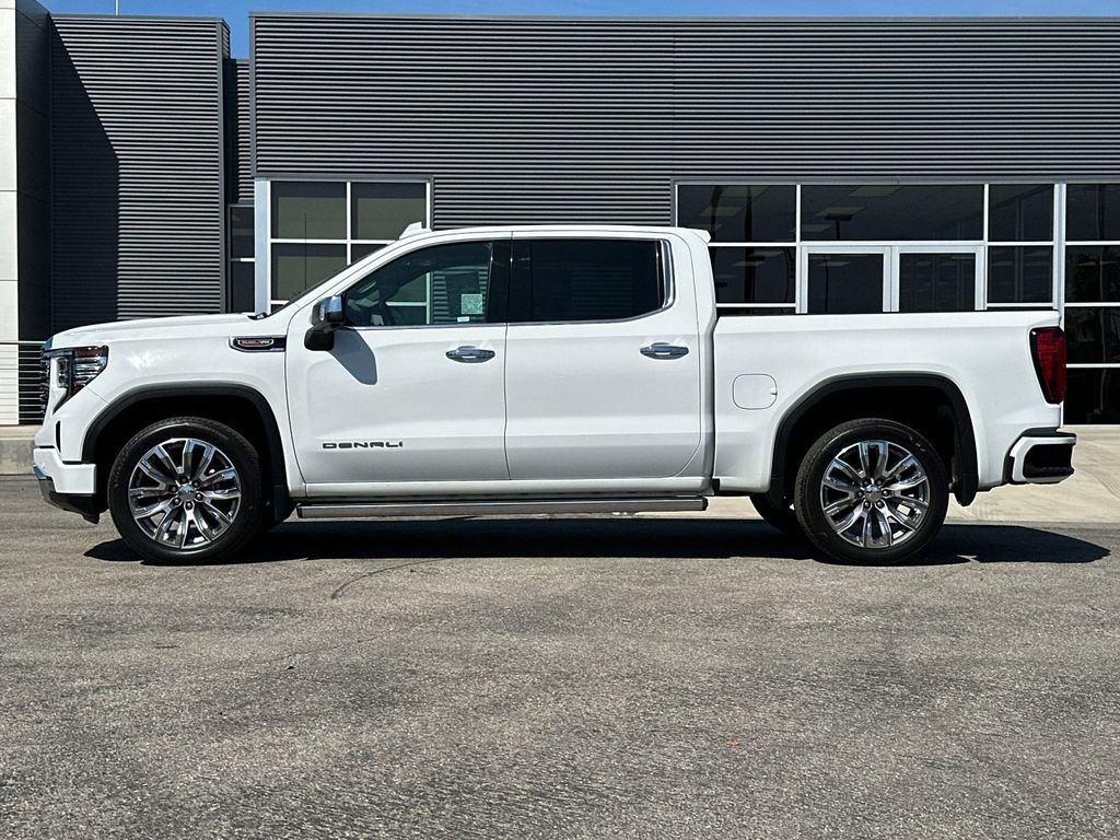 Used 2022 GMC Sierra 1500 Denali w/ Denali Reserve Package image 7