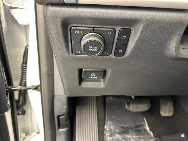 Certified 2025 Ford Expedition Active image 37