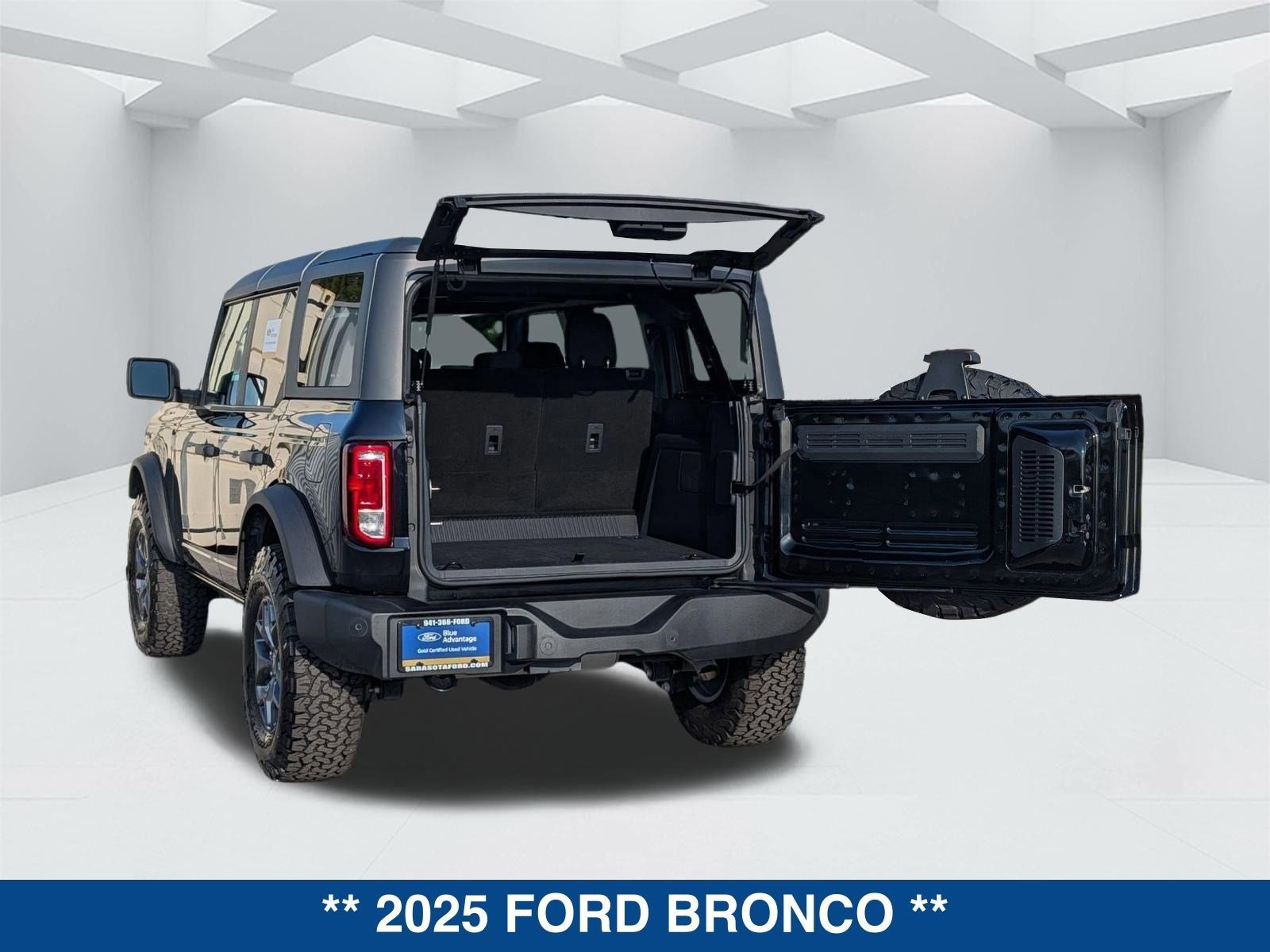 Certified 2025 Ford Bronco Big Bend image 3