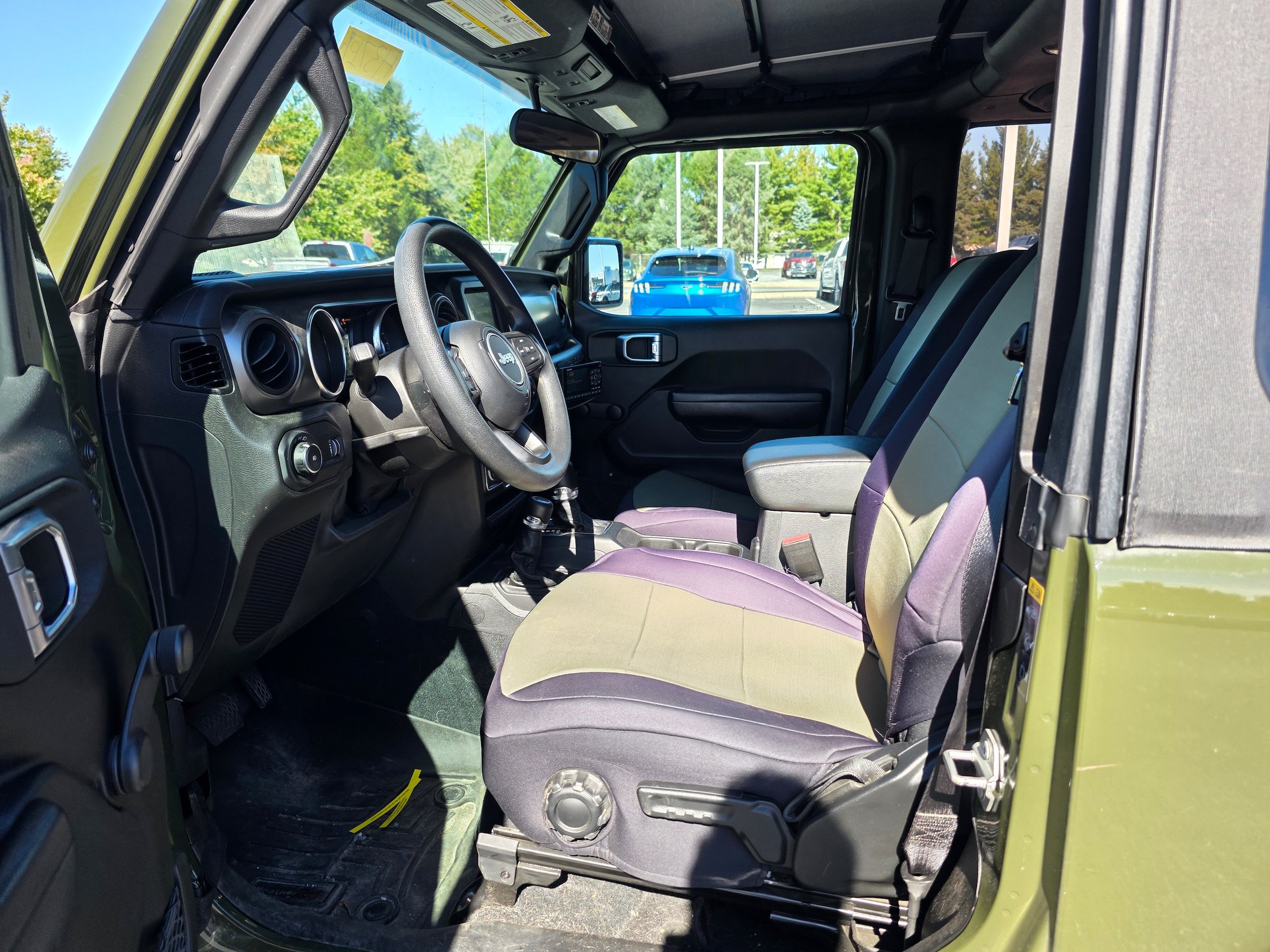 Used 2023 Jeep Wrangler Sport AWD/4WD image 18