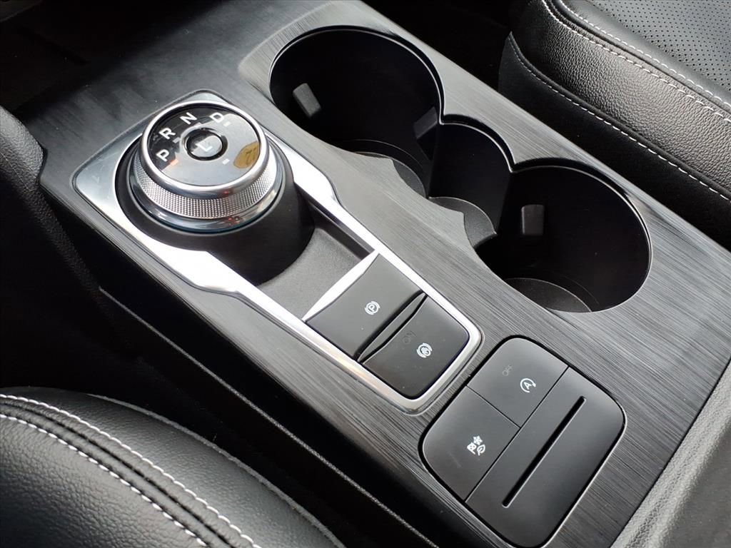 Certified 2022 Ford Escape SEL image 18