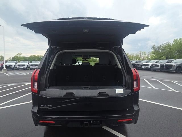 Certified 2025 Ford Expedition Active AWD/4WD image 10