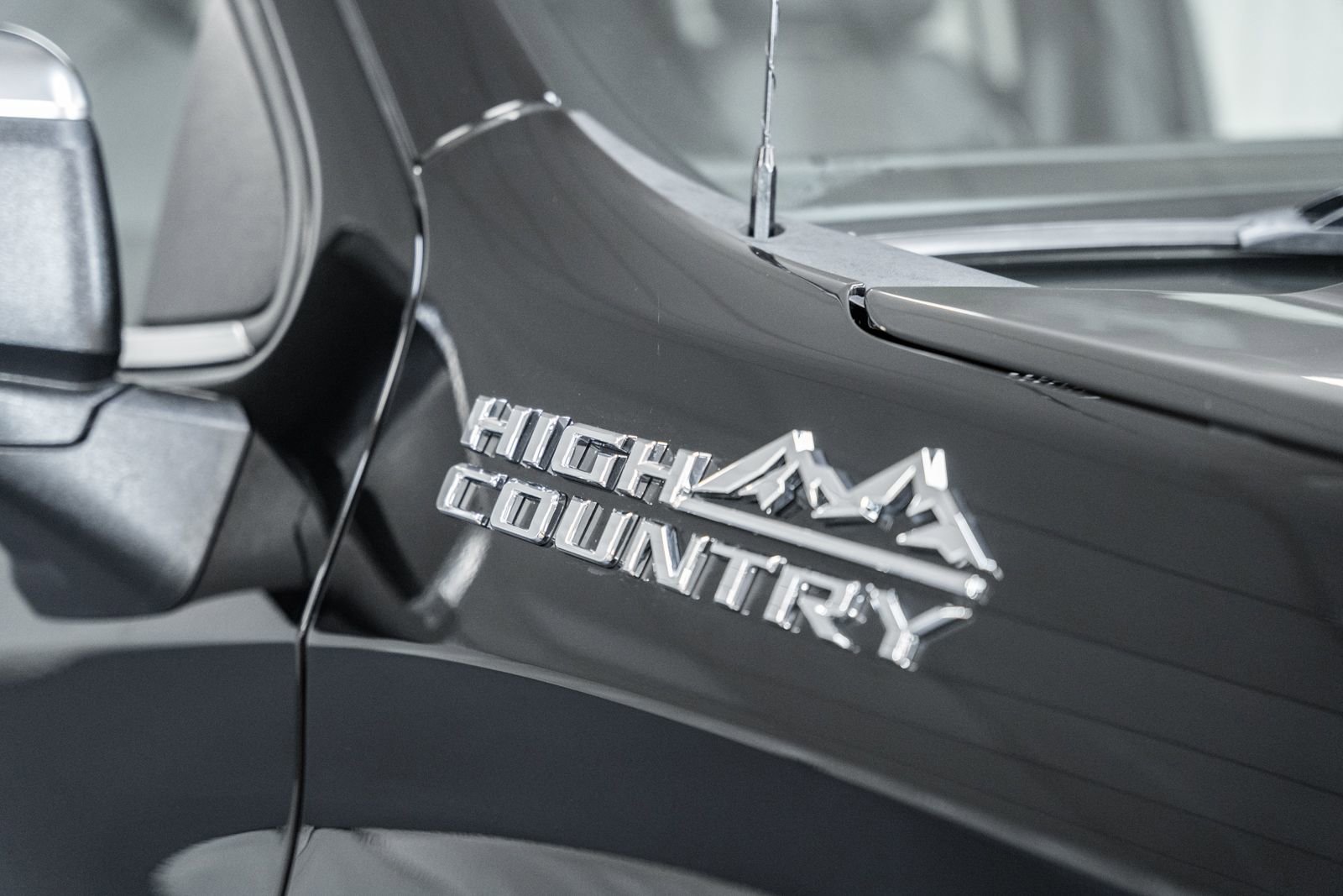 Used 2023 Chevrolet Silverado 1500 High Country w/ High Country Premium Package image 14