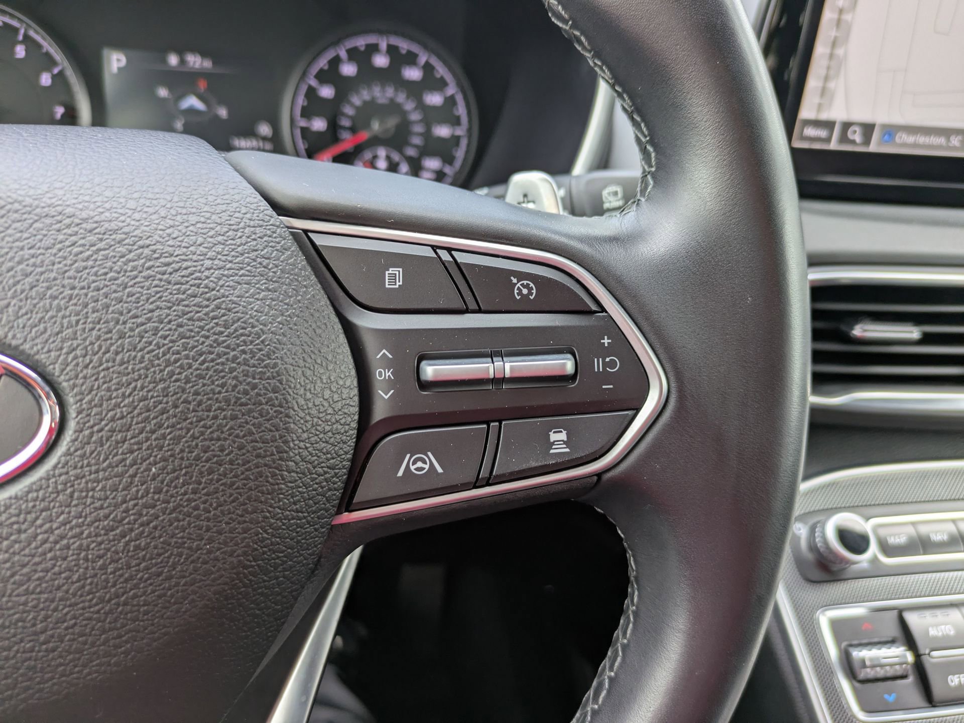 Used 2023 Hyundai Santa Fe SEL image 27