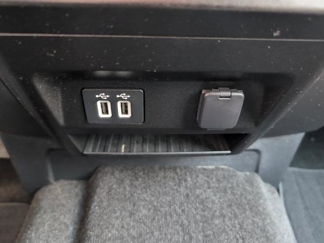 Certified 2019 Ford F150 XLT w/ Equipment Group 302A Luxury image 26