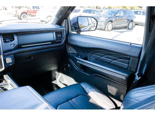 Certified 2023 Ford Expedition Platinum image 15