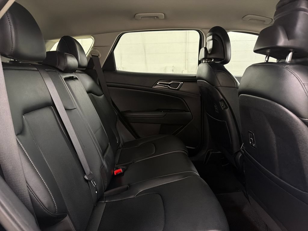 Used 2023 Kia Sportage EX FWD image 31