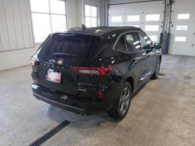 Certified 2023 Ford Escape ST-Line Select w/ Tech Pack #2 image 5