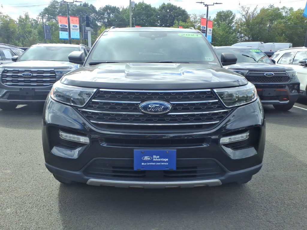 Certified 2021 Ford Explorer XLT w/ Equipment Group 202A AWD/4WD image 21