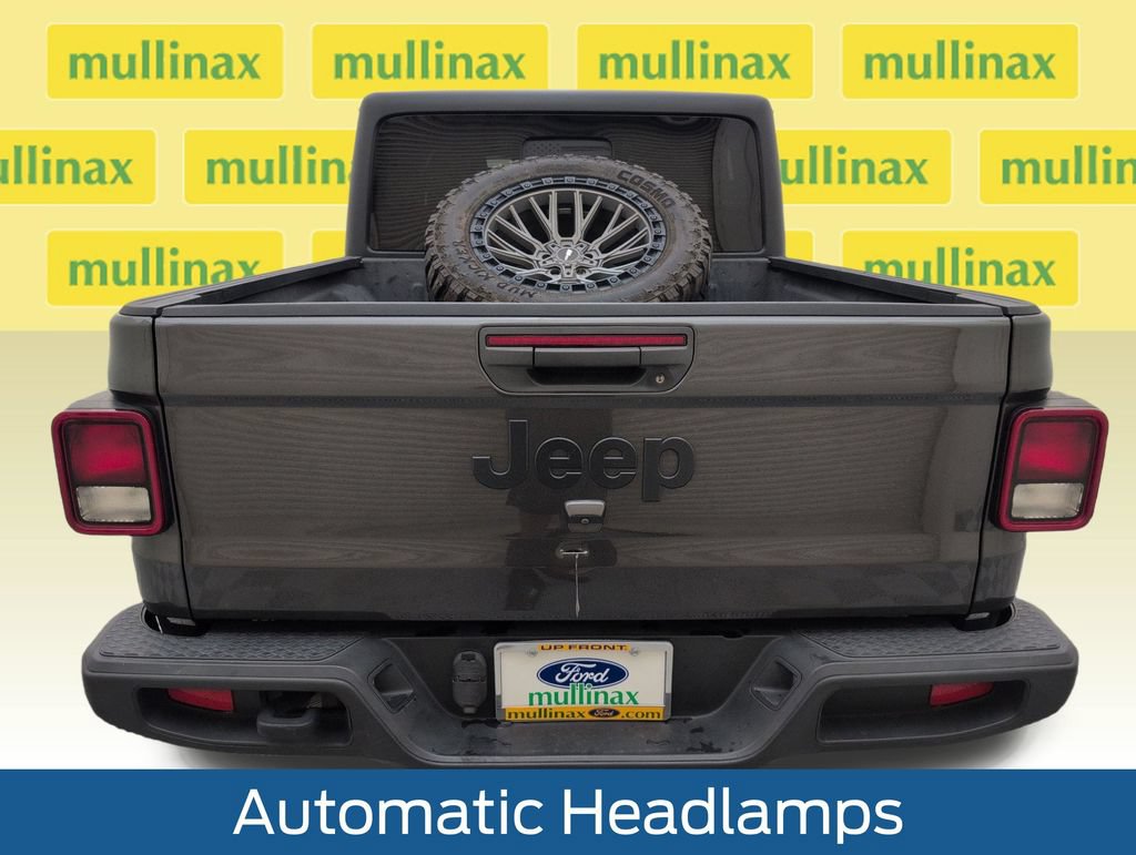 Used 2023 Jeep Gladiator Sport AWD/4WD image 28