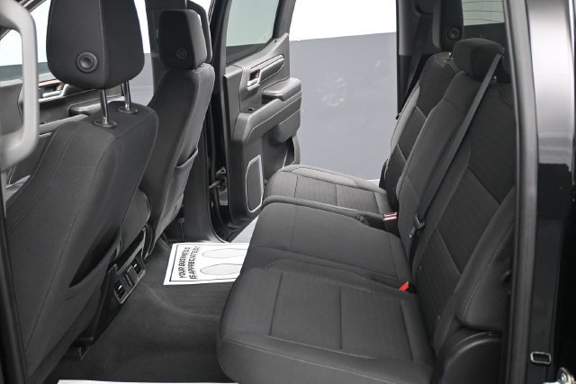 Used 2023 Chevrolet Silverado 1500 LT AWD/4WD image 5
