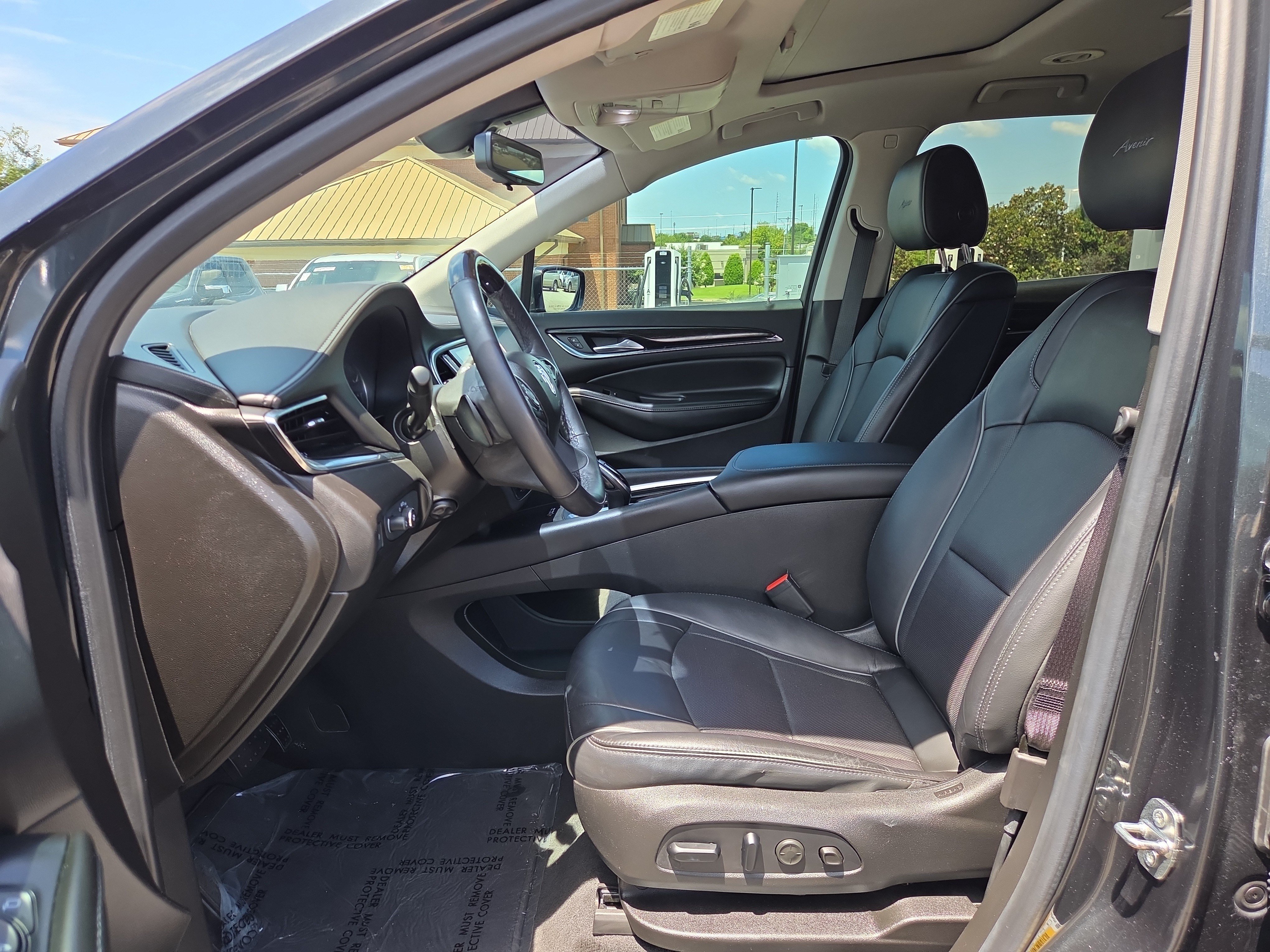 Used 2021 Buick Enclave Avenir w/ Avenir Technology Package FWD image 10