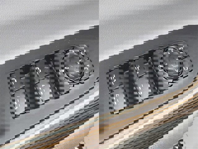 Used 2017 GMC Acadia SLE w/ Driver Alert Package I image 13