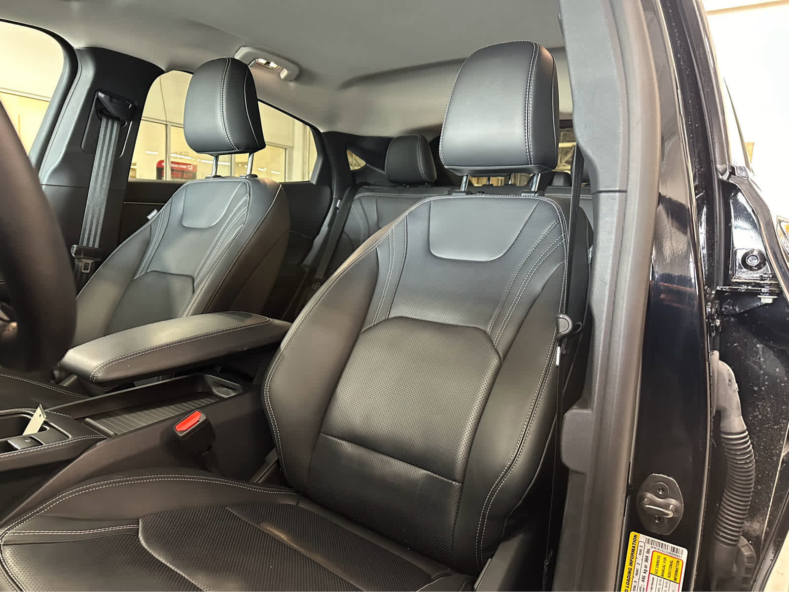 Certified 2025 Ford Mustang Mach-E Premium image 23