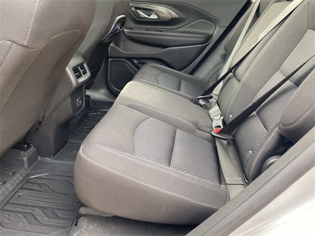 Used 2022 GMC Terrain SLE w/ Driver Convenience Package image 17