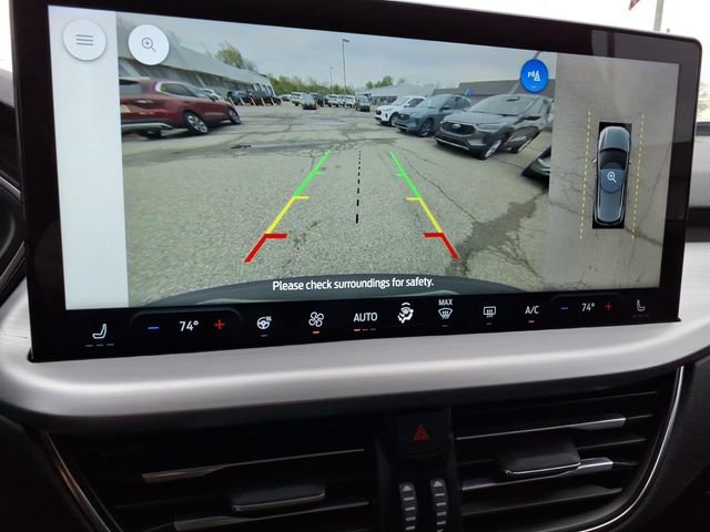 Certified 2024 Ford Escape Platinum AWD/4WD image 18
