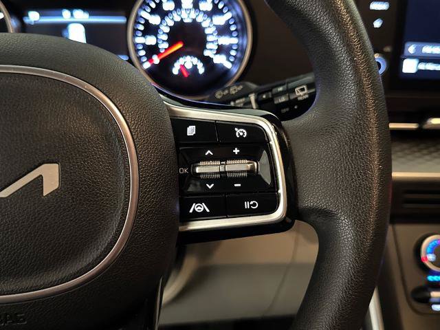 Used 2022 Kia Carnival LX FWD image 15