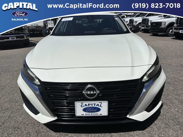 Used 2025 Nissan Altima 2.5 SV FWD image 10