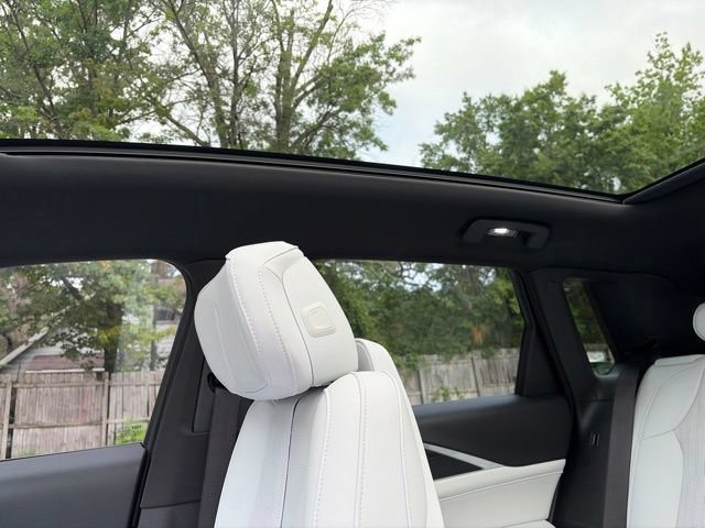 Used 2024 Cadillac Lyriq Luxury w/ LPO, Floor Liner Package AWD/4WD image 44