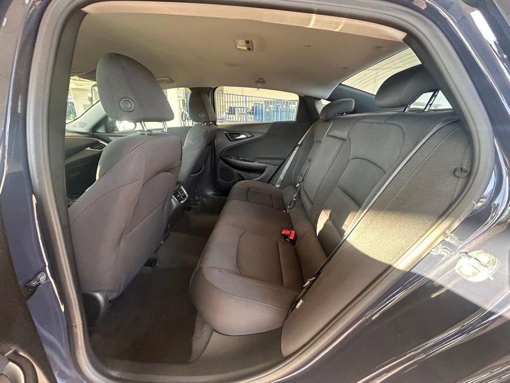 Used 2025 Chevrolet Malibu LT image 33