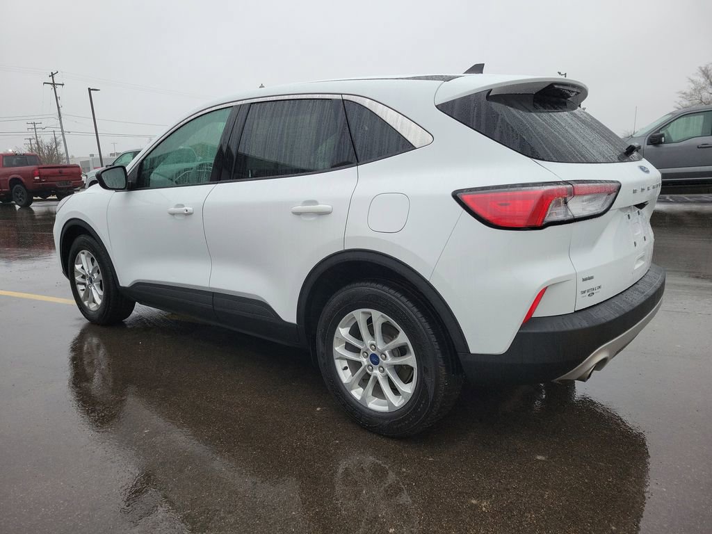 Certified 2022 Ford Escape SE w/ Convenience Package AWD/4WD image 3
