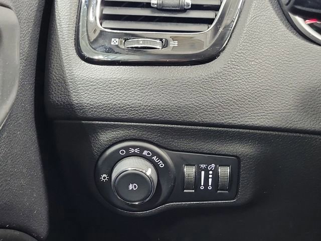 Used 2020 Jeep Compass Limited image 12