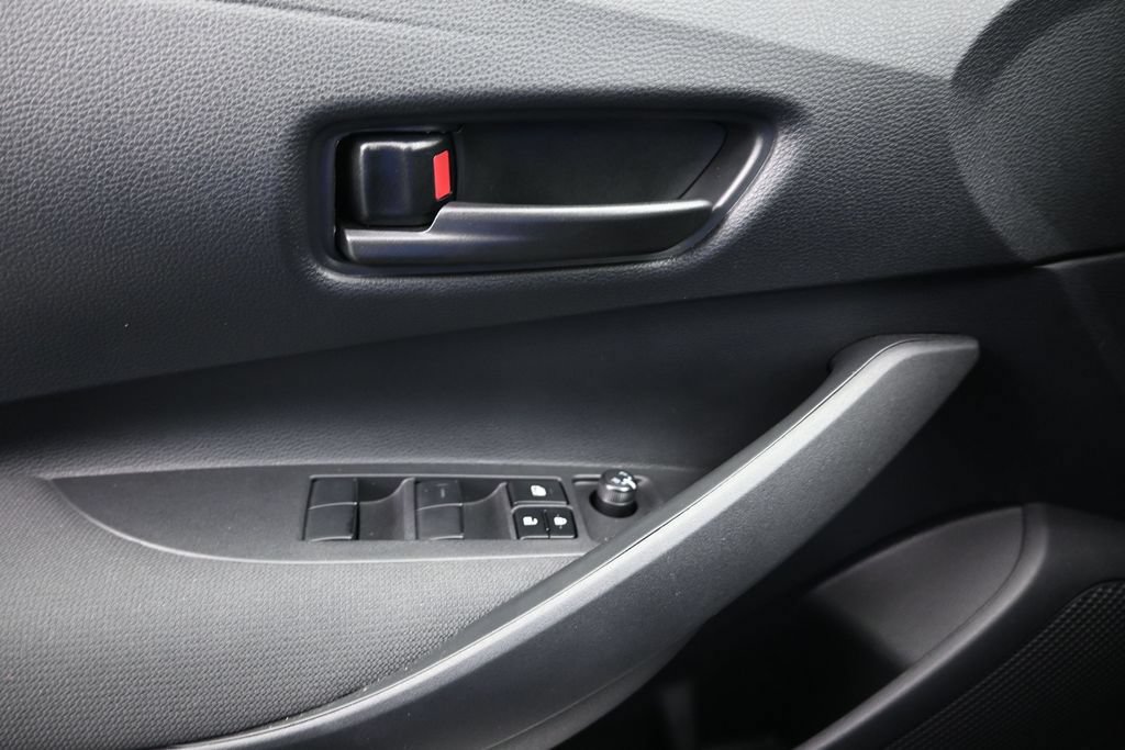 Used 2025 Toyota Corolla LE w/ LE Premium Package FWD image 17