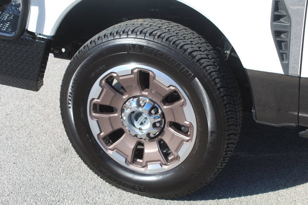 Certified 2024 Ford F250 King Ranch w/ FX4 Off-Road Package AWD/4WD image 6