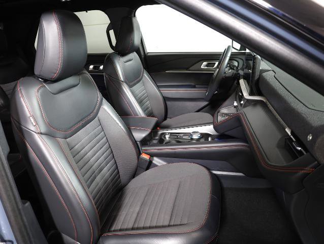 Certified 2025 Ford Explorer ST-Line w/ Premium Package image 9