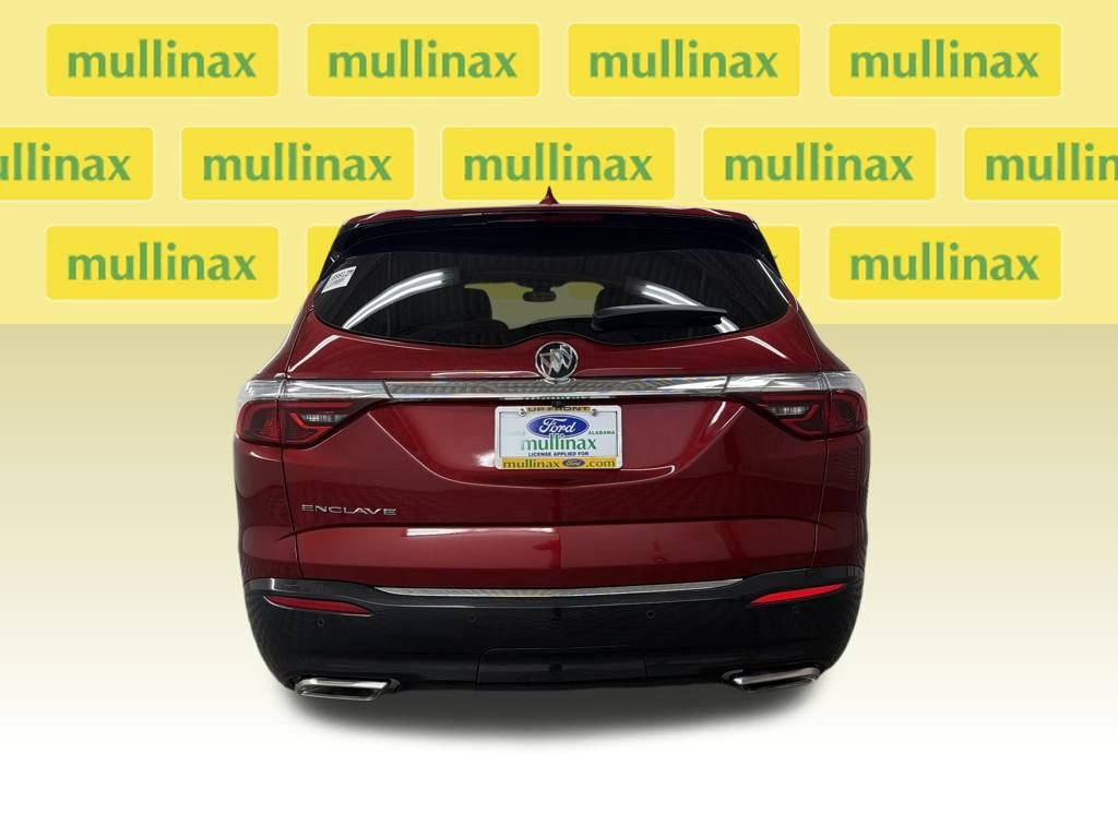 Used 2023 Buick Enclave Essence image 4