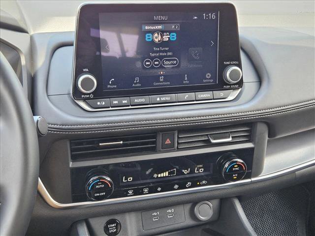 Used 2025 Nissan Rogue SV FWD image 13
