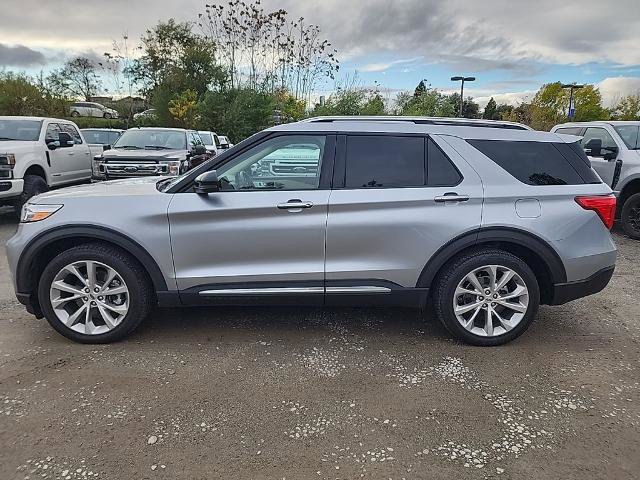Certified 2022 Ford Explorer Platinum w/ Equipment Group 601A image 2