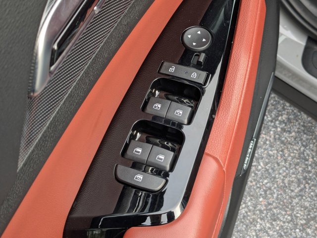 Used 2024 Kia Sportage SX image 16