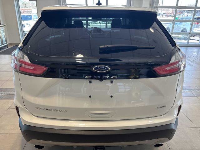 Certified 2022 Ford Edge Titanium w/ Equipment Group 301A image 4