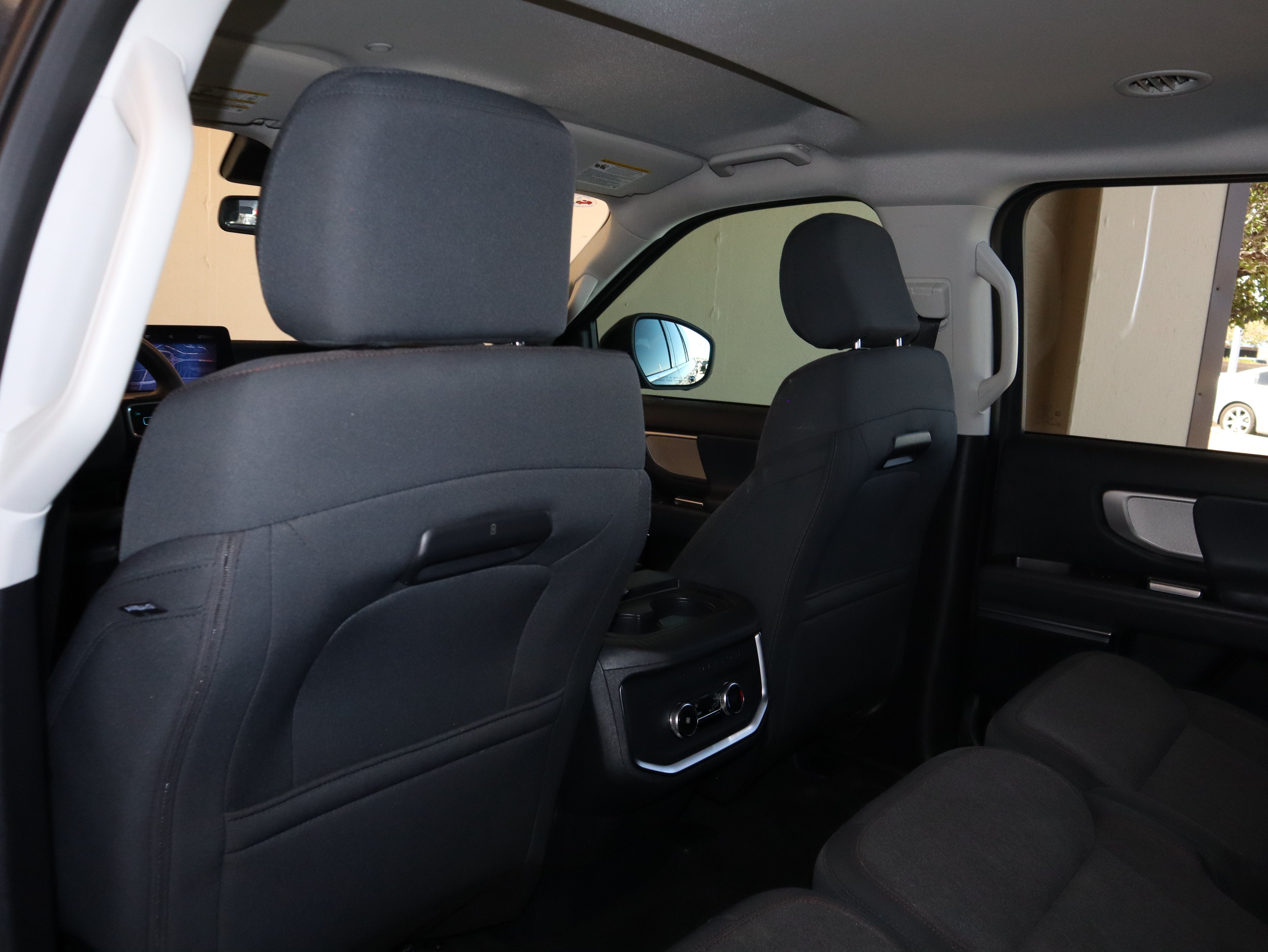 Certified 2025 Ford Expedition Active AWD/4WD image 36