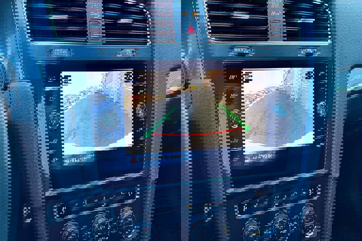 Used 2018 Volkswagen Golf Alltrack SEL image 32