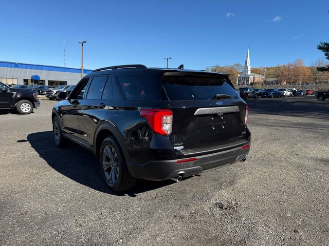 Certified 2022 Ford Explorer XLT w/ Equipment Group 202A image 23