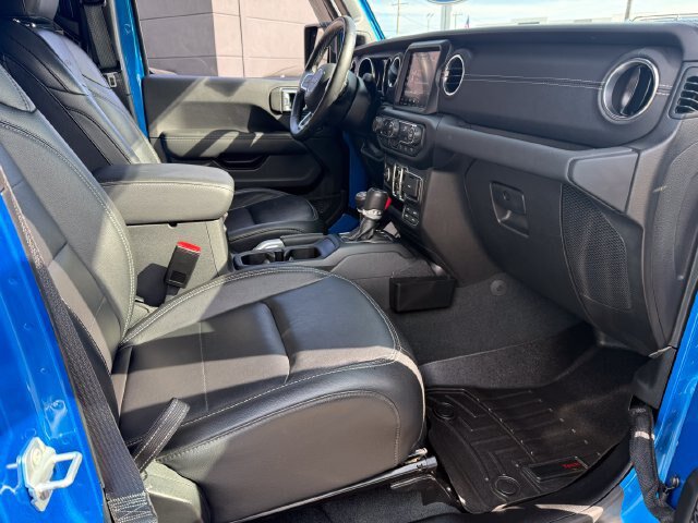 Used 2022 Jeep Wrangler Unlimited Sahara w/ Safety Group AWD/4WD image 4