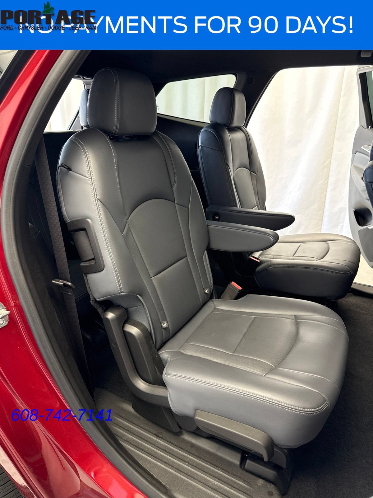 Used 2024 Buick Enclave Premium AWD/4WD image 31