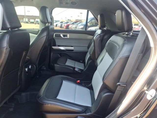 Certified 2022 Ford Explorer XLT w/ Equipment Group 202A AWD/4WD image 12