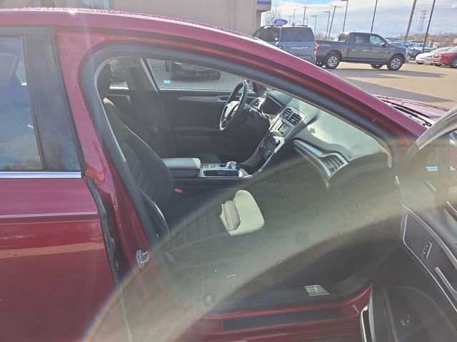 Certified 2017 Ford Fusion SE image 13