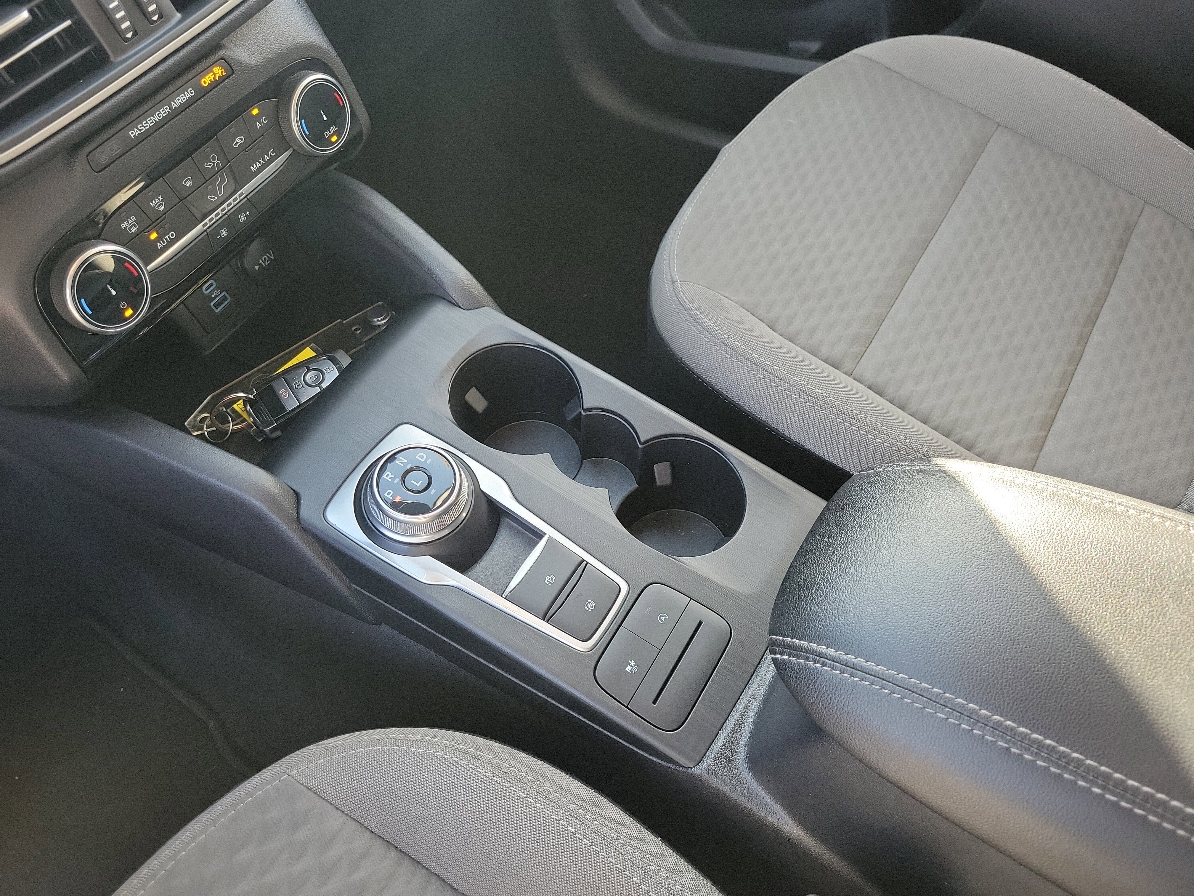 Certified 2022 Ford Escape SE w/ SE Sport Appearance Package FWD image 8