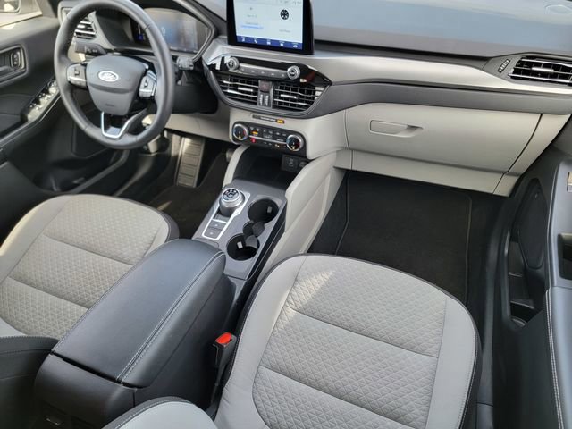 Certified 2023 Ford Escape Active AWD/4WD image 39